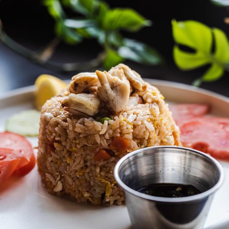 Savor Our Lunch Offerings